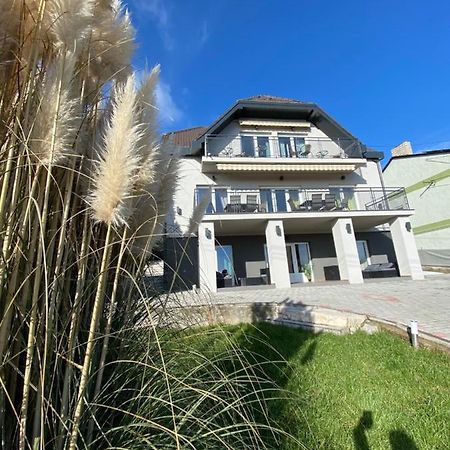 Balkon Apartmanhaz Panzio Balatonfüred Екстериор снимка